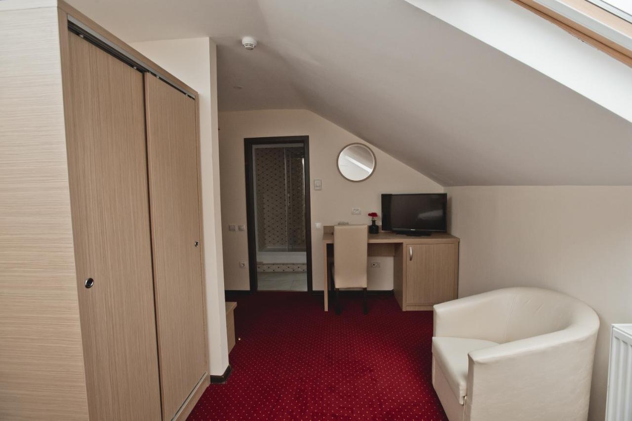 Hotel Evergreen Amara Luaran gambar