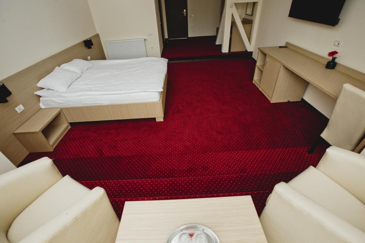 Hotel Evergreen Amara Luaran gambar