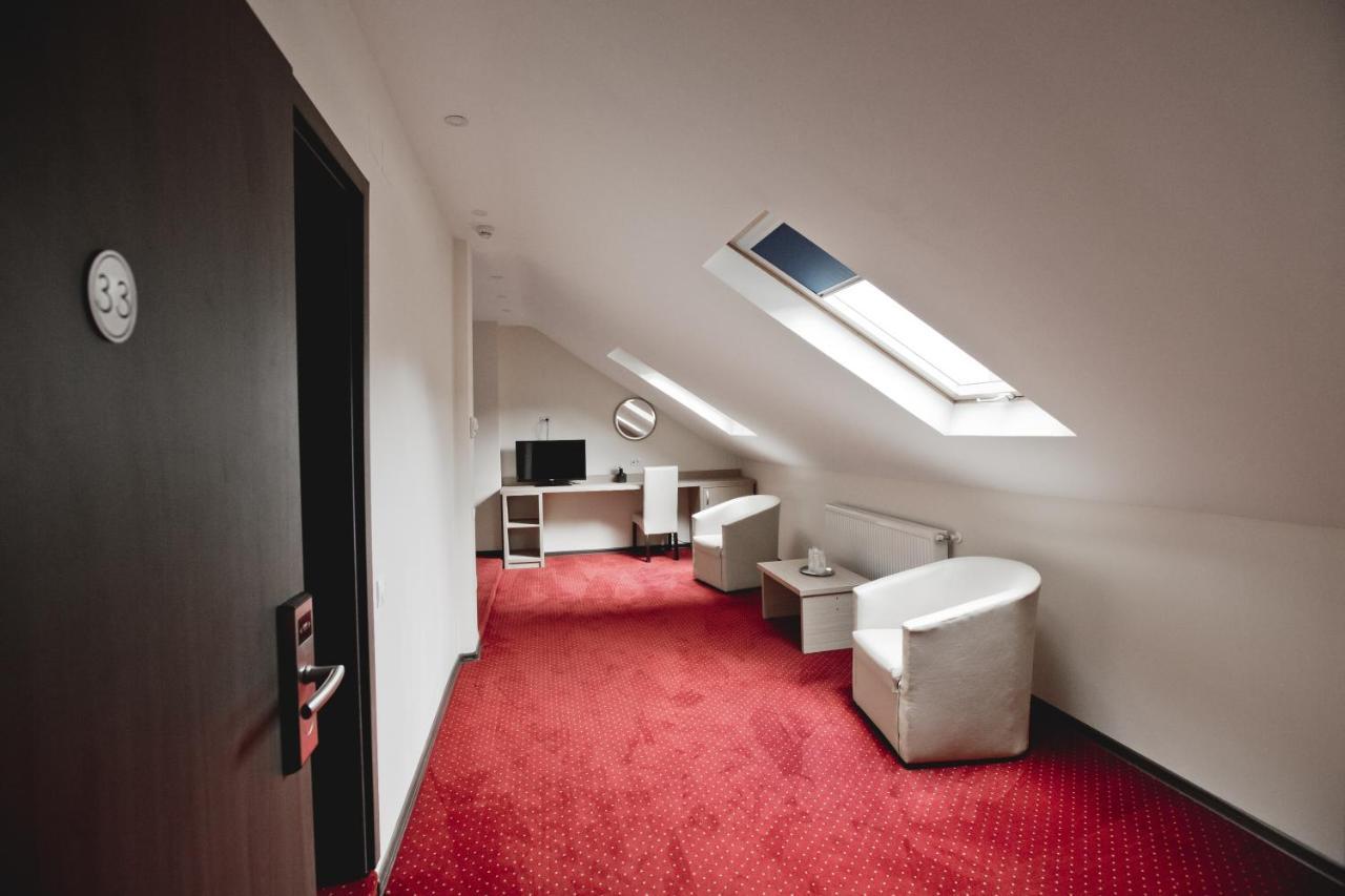 Hotel Evergreen Amara Luaran gambar