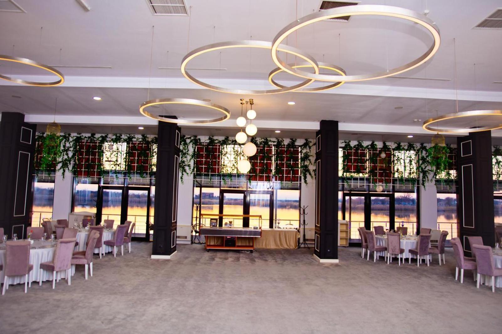 Hotel Evergreen Amara Luaran gambar
