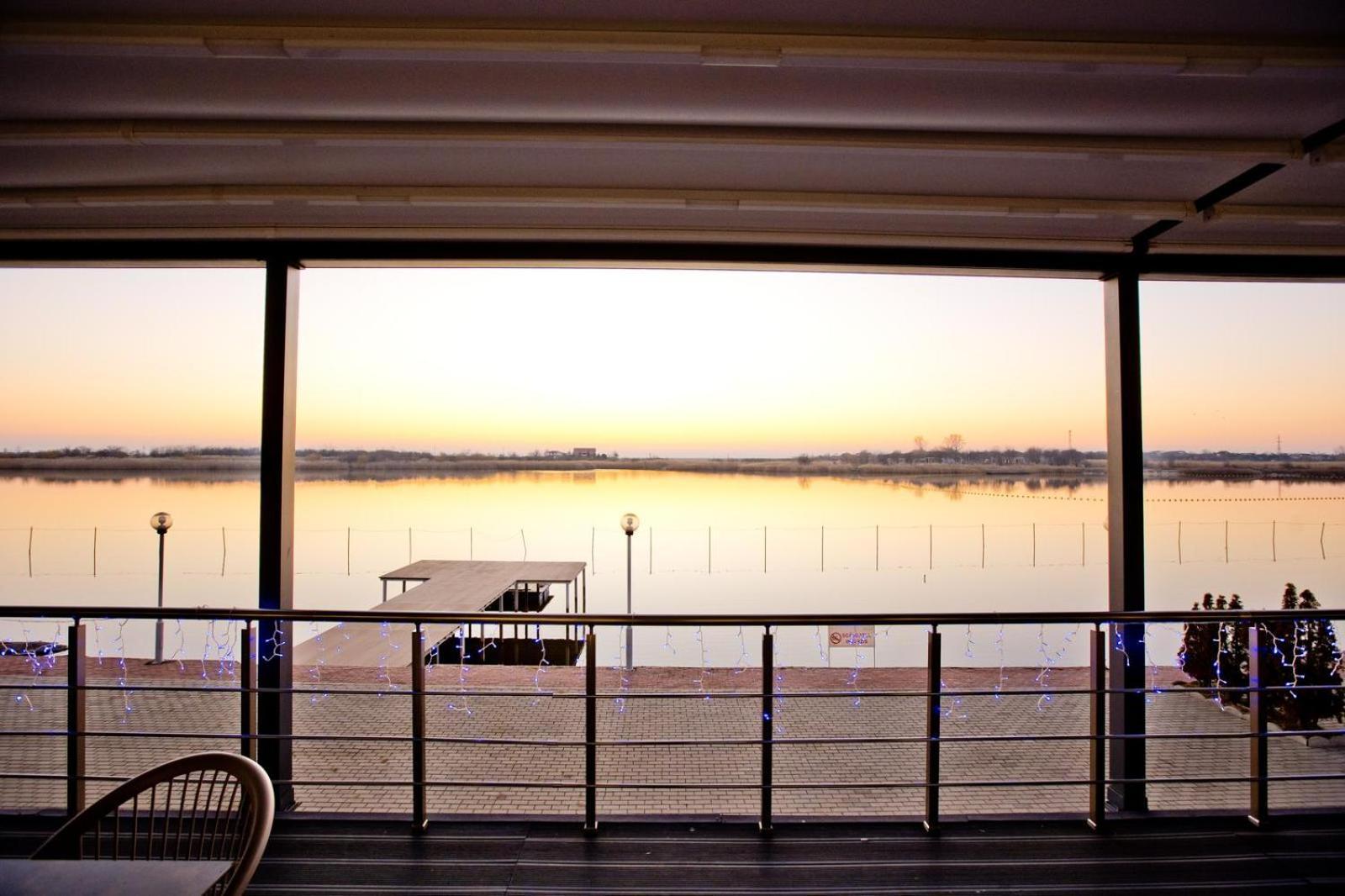 Hotel Evergreen Amara Luaran gambar