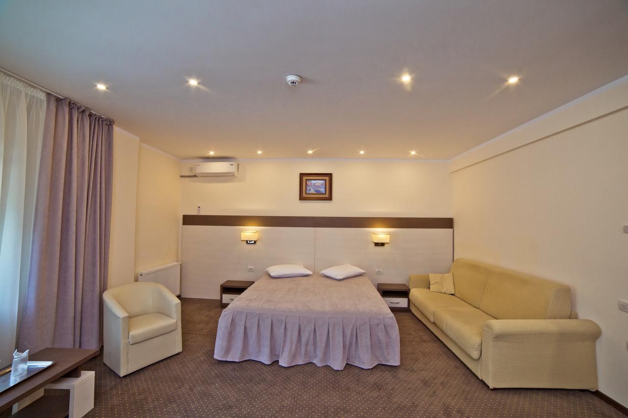 Hotel Evergreen Amara Luaran gambar